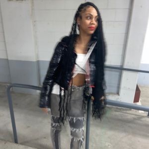 Meet your Posher, Layla